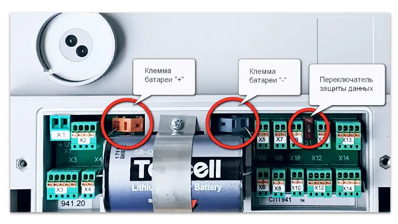 Как заменить батарею СПТ 941.20. Клеммы и переключатель защиты данных